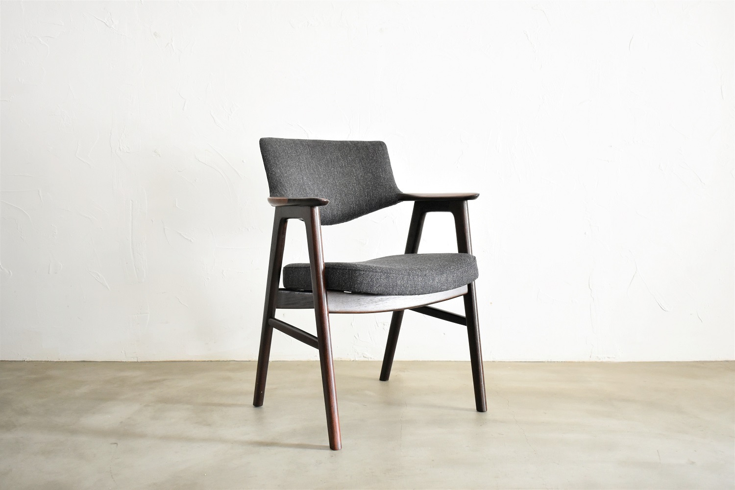 Erik Kirkegaard / Arm Chair