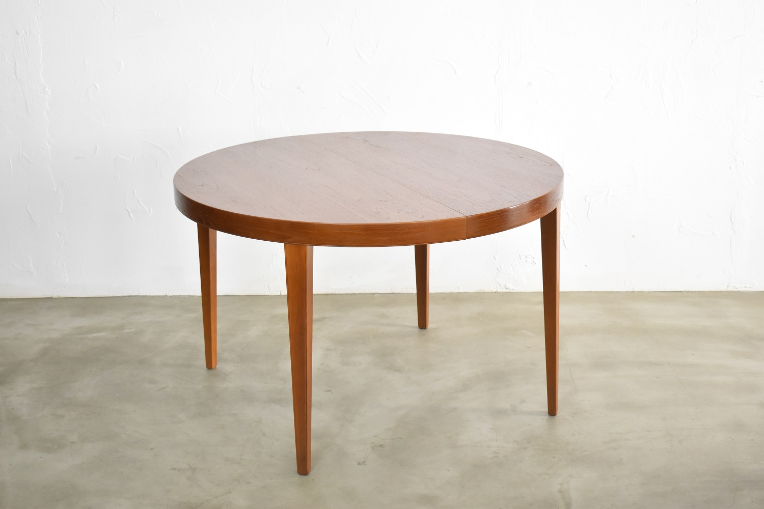 Severin Hansen / Round Dining Table