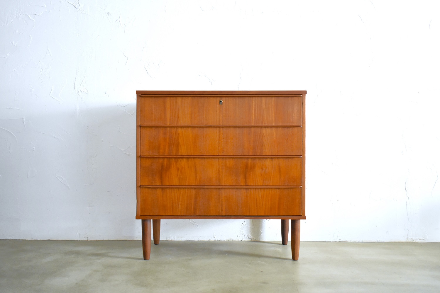 Chest of 4drawers