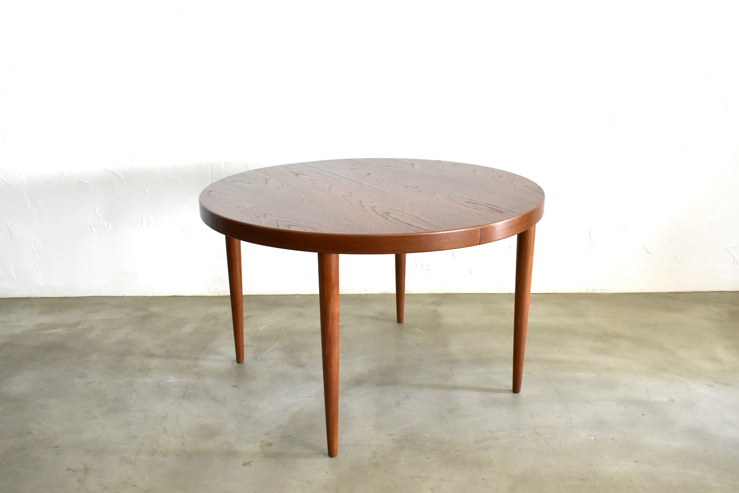 Kai Kristiansen / Round Dining Table